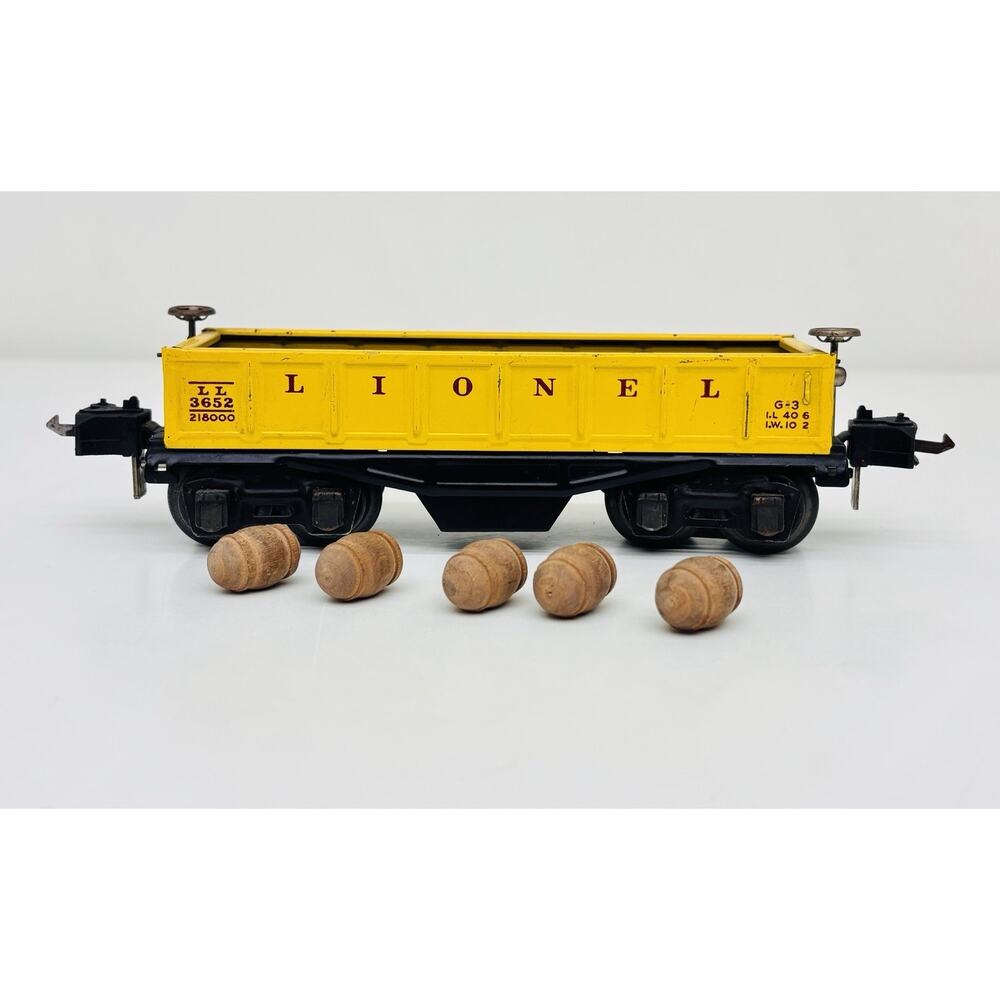 Lionel Prewar O 3652 Operating Gondola Dump Car w/ Barrels Untested